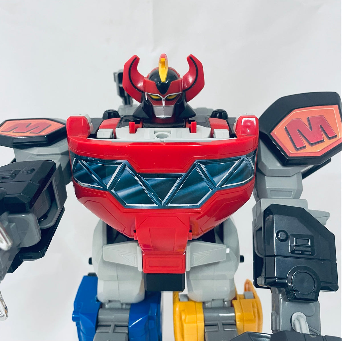 Bandai 1993 Mighty Morphin Power Rangers Deluxe Megazord – Angel Grove ...